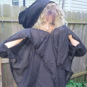 Meet your Posher, Dawn